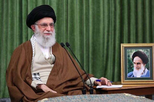 نقش و جایگاه آرمان ها در بیان امام خامنه ای دام ظله العالی